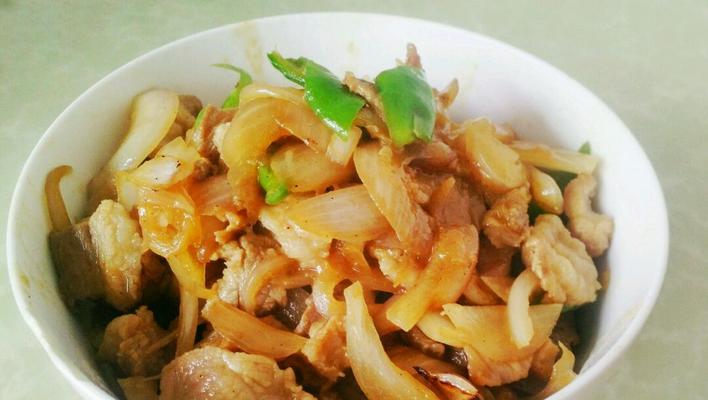 腌牛肉拌炒洋葱怎么做？步骤和技巧有哪些？
