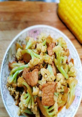腌菜花炒肉怎么做？步骤和技巧有哪些？