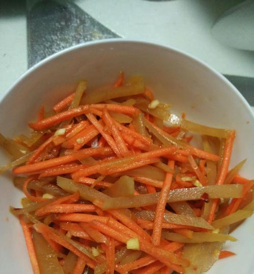腌拌咸菜的做法是什么？如何在家自制美味咸菜？