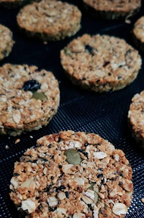 亚麻籽瓦片脆怎么做？制作过程中常见的问题有哪些？