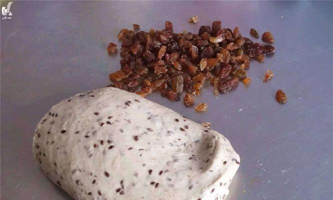 亚麻籽果仁软欧怎么做？有哪些制作步骤和技巧？