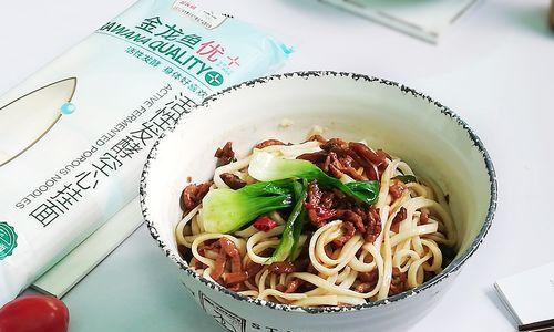 芽菜肉臊拌面凉面怎么做？步骤和技巧有哪些？