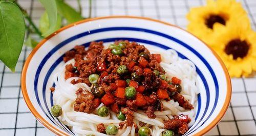 芽菜肉臊拌面凉面怎么做？步骤和技巧有哪些？