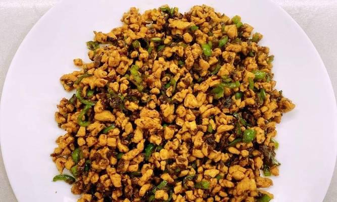 芽菜米双椒鸡怎么做？步骤和技巧有哪些？