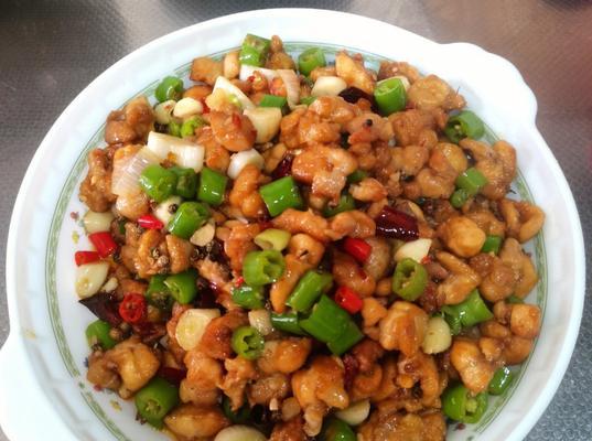 芽菜米双椒鸡怎么做？步骤和技巧有哪些？