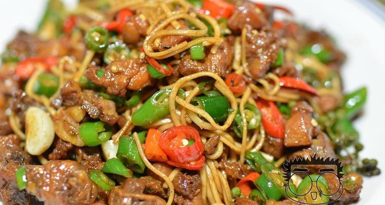 芽菜米双椒鸡怎么做？步骤和技巧有哪些？