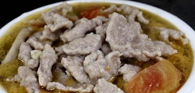 鸭血羊汤的做法是什么？如何在家轻松制作？