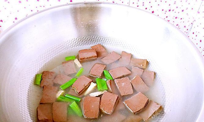鸭血汤怎么做才正宗？详细步骤和常见问题解答？