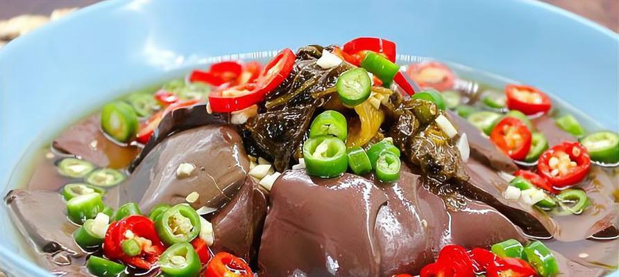 鸭血烧油豆腐怎么做？步骤和技巧有哪些？