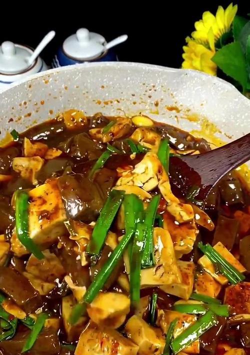 鸭血烩豆腐怎么做？详细步骤和技巧是什么？