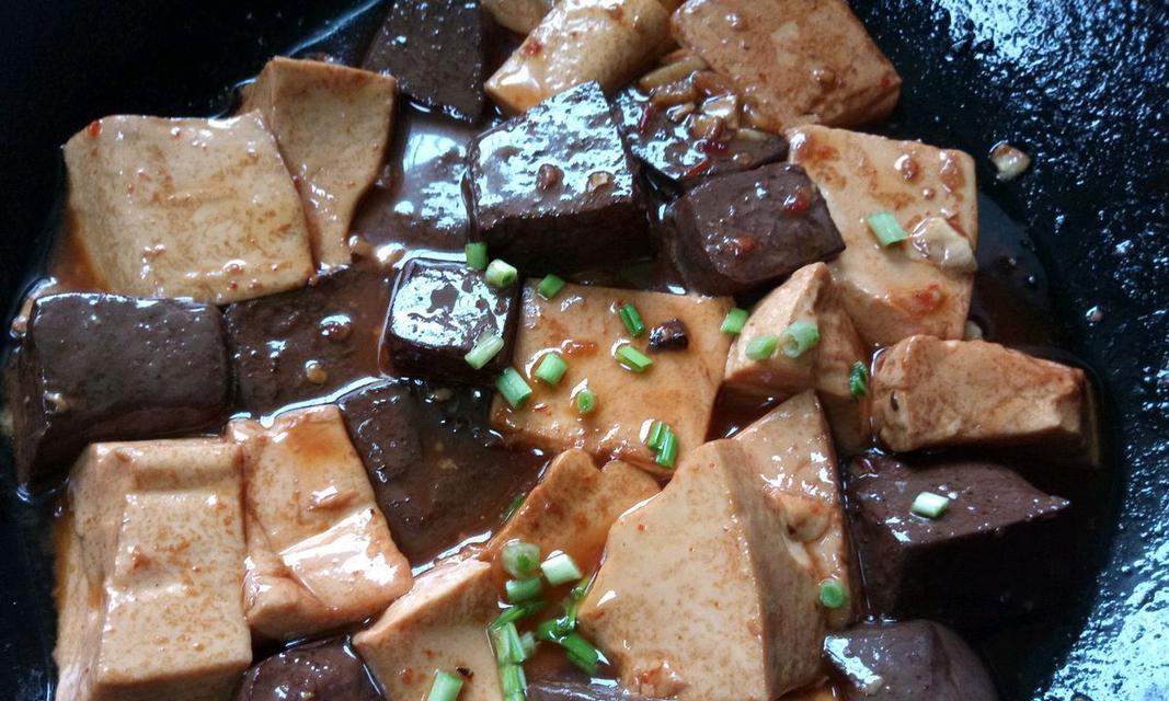 鸭血炖豆腐怎么做？有哪些步骤和技巧？