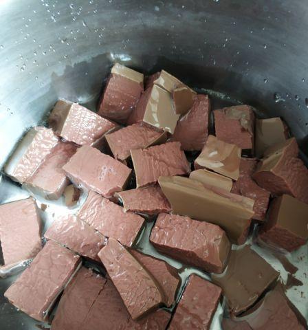 鸭血豆腐汤怎么做？有哪些步骤和技巧？