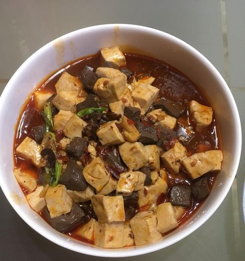 鸭血豆腐煲怎么做？步骤详解和常见问题解答？
