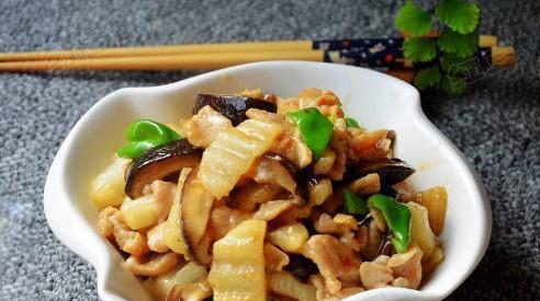 鸭腿烧香菇海带怎么做？步骤和技巧有哪些？