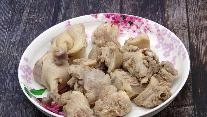 鸭腿烧黑木耳的做法是什么？如何做出美味的鸭腿烧黑木耳？