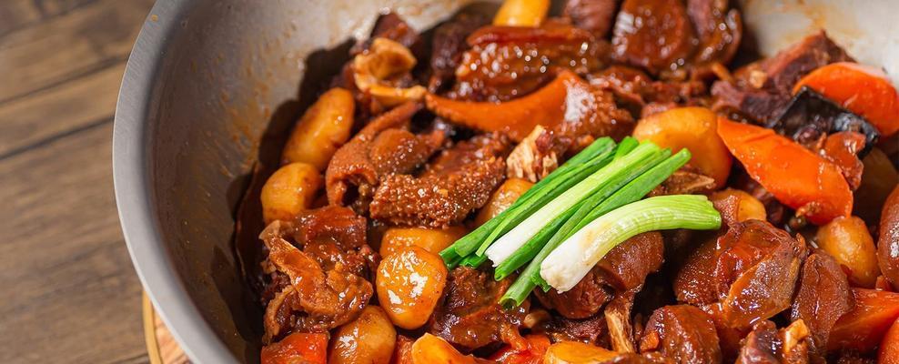 鸭腿肉烧土豆的做法是什么？如何做出美味的鸭腿肉烧土豆？