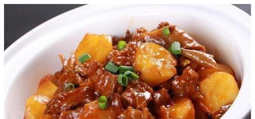 鸭腿肉烧土豆的做法是什么？如何做出美味的鸭腿肉烧土豆？