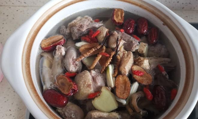 鸭汤煨面怎么做？详细步骤和技巧是什么？