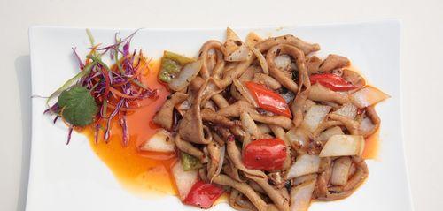 鸭肉鸭肠焖酸豆角怎么做？步骤和技巧有哪些？