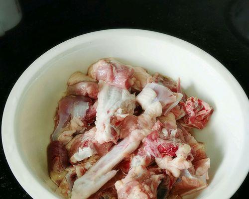 鸭肉汤怎么做才鲜美？有哪些步骤和技巧？