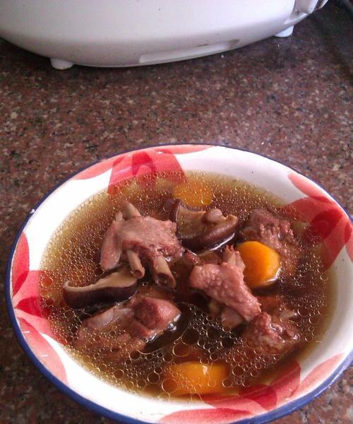 鸭肉汤怎么做才鲜美？有哪些步骤和技巧？