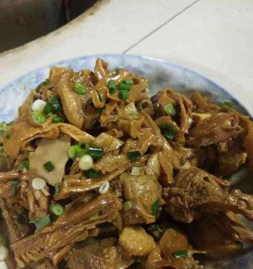 鸭肉笋干汤怎么做？有哪些步骤和技巧？
