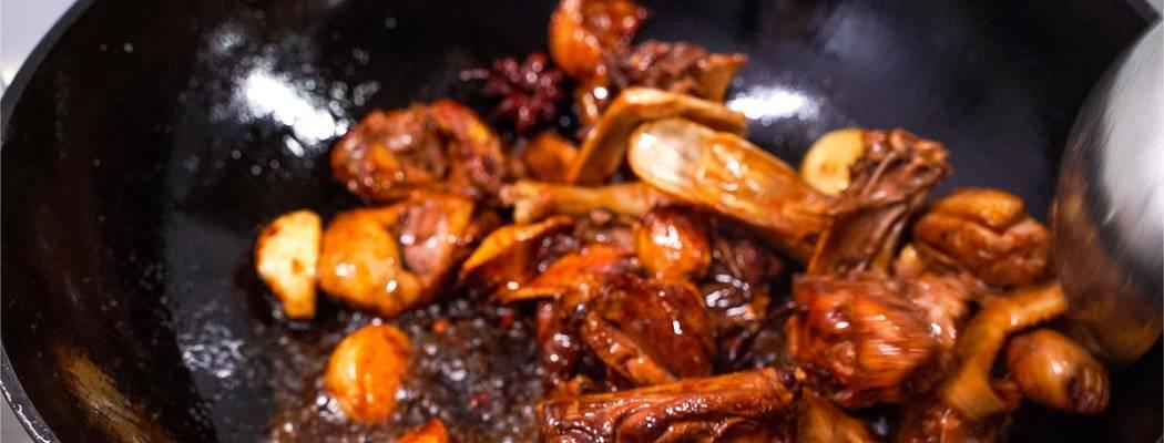鸭肉焖土豆微辣的做法是什么？如何做出美味的微辣鸭肉焖土豆？