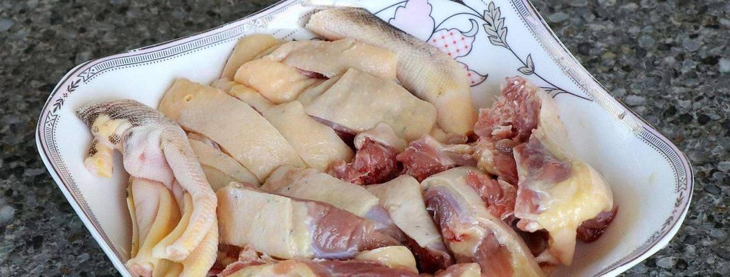 鸭肉焖莲藕怎么做？步骤和技巧有哪些？