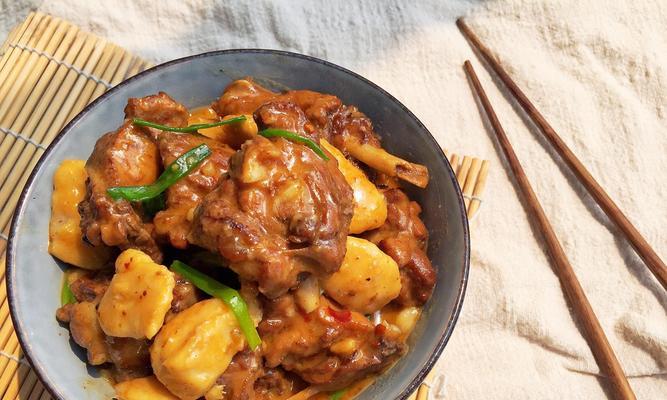 鸭肉的做法有哪些？如何做出美味的鸭肉菜肴？