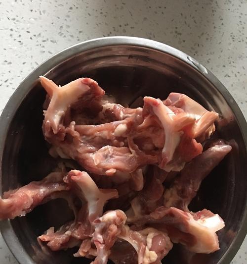鸭架萝卜汤怎么做？有哪些步骤和技巧？