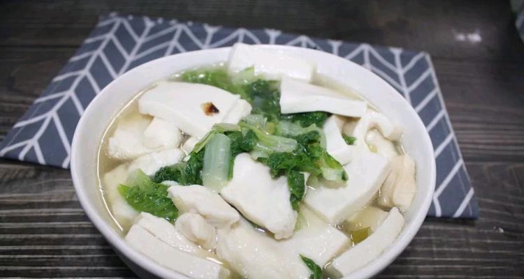 鸭架白菜豆腐汤的做法是什么？如何做出美味的鸭架白菜豆腐汤？