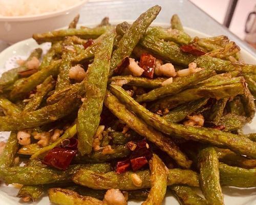 鸭黄豆角怎么做？详细步骤和技巧是什么？