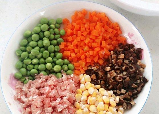 鸭蛋蒸肉末怎么做？步骤和技巧有哪些？