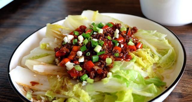 鸭蛋黄蒸娃娃菜怎么做？步骤和技巧有哪些？