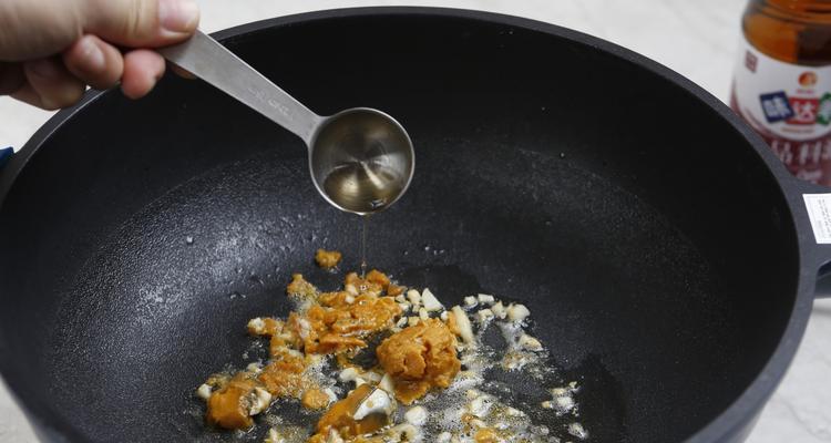 鸭蛋豆腐羹怎么做？详细步骤和技巧是什么？