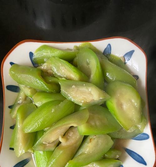 鸭蛋炒丝瓜怎么做？步骤和技巧有哪些？