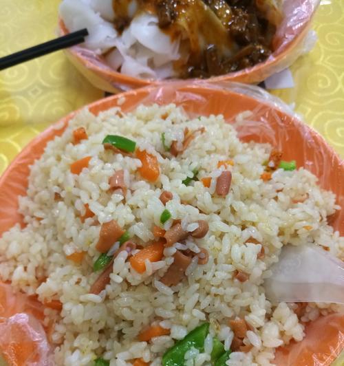 鸭肠炒饭怎么做？有哪些步骤和技巧？