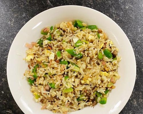 熏肉香菇炒饭怎么做？步骤和技巧有哪些？