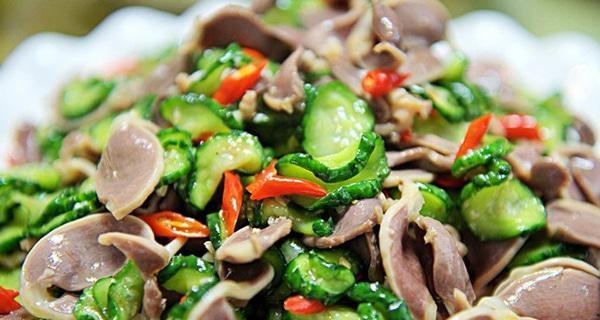 熏肉炒黄瓜怎么做？步骤和技巧有哪些？