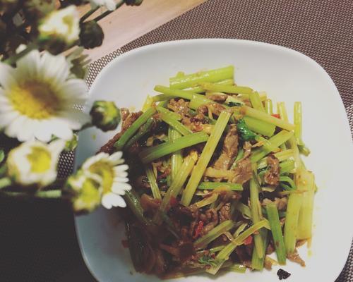 熏干芹菜肉片怎么做？步骤和技巧有哪些？