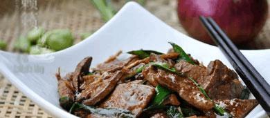 血豆腐肉片炒青蒜怎么做？步骤和技巧是什么？