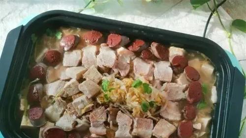 血肠脊骨烩酸菜怎么做？详细步骤和技巧是什么？