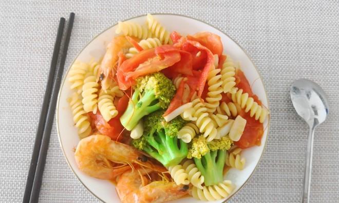 如何在家制作美味的鳕鱼籽意面？步骤详解是什么？
