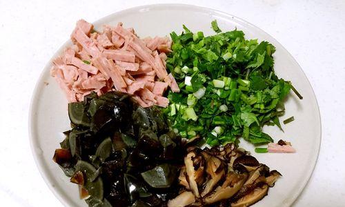 如何制作鳕鱼香菜皮蛋汤？鳕鱼香菜皮蛋汤的正确做法是什么？