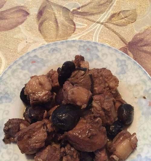 如何制作鳕鱼胶焖香菇？鳕鱼胶焖香菇的步骤是什么？