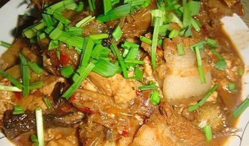 鳕鱼炖豆腐怎么做？步骤和技巧有哪些？