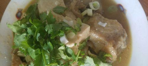 鳕鱼炖冻豆腐怎么做？步骤和技巧有哪些？