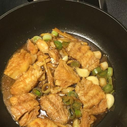 鳕鱼豆腐蔬菜羹怎么做？有哪些步骤和技巧？
