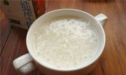 雪燕红枣炖牛奶的做法是什么？如何炖制出美味又营养的雪燕红枣牛奶？