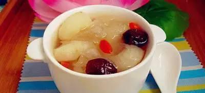 雪莲银耳汤怎么做？有哪些健康益处？